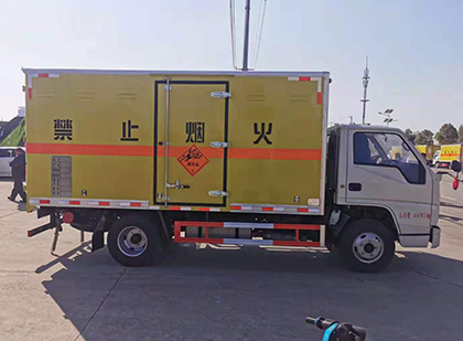 历城爆破器材运输车