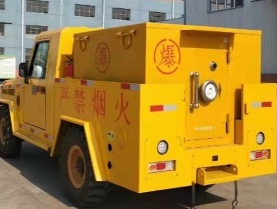 历城凯龙爆破器材运输车：保障爆破任务的安全运行