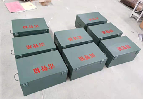 历城炸药箱和雷管箱一般是怎么存放的？